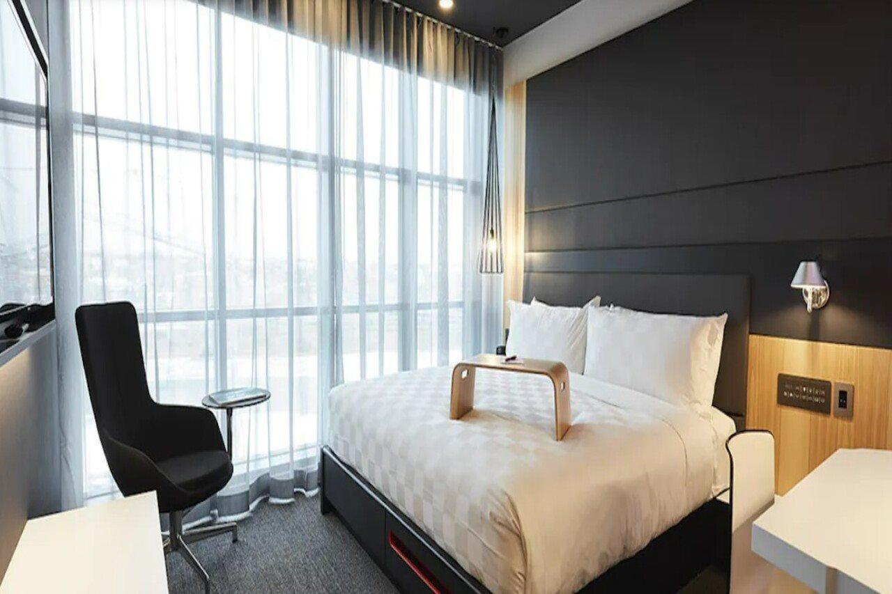 Alt Hotel Calgary East Village Exteriör bild