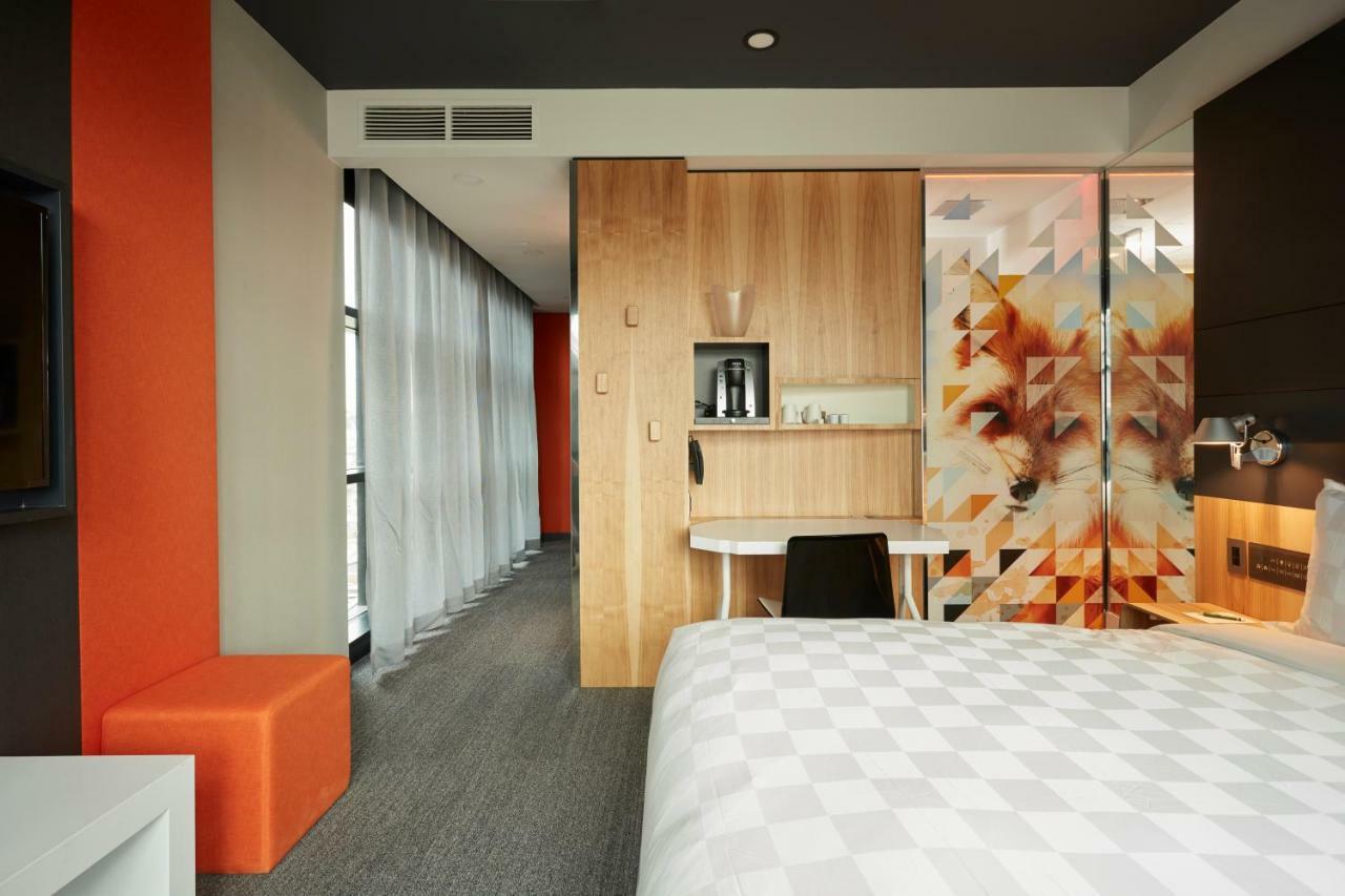 Alt Hotel Calgary East Village Exteriör bild